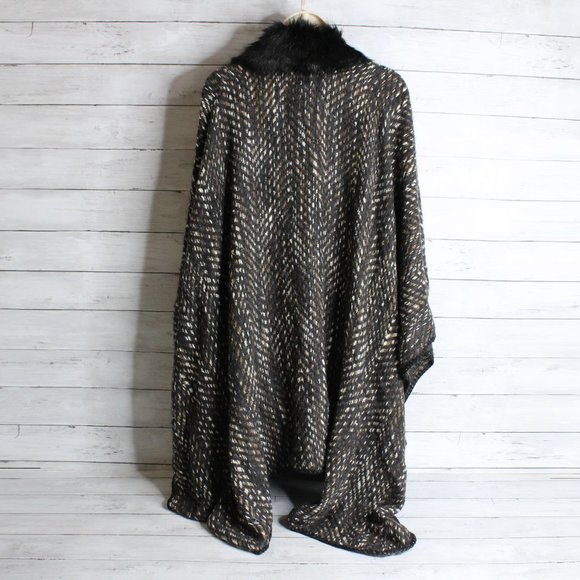 Apt 9 Women's Sweater Knit Shawl Coat Wrap One Size Black Brown White Fur - Picture 5 of 7